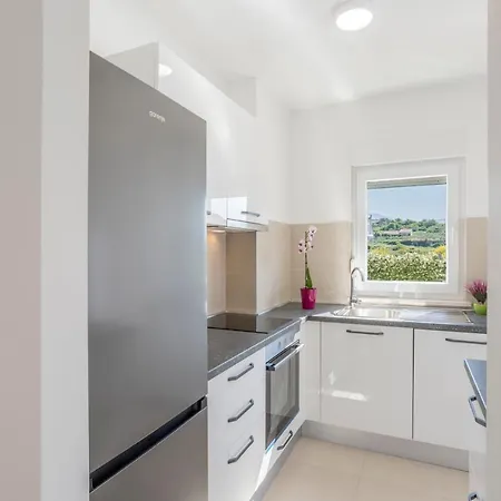 Apartment Coastal 1