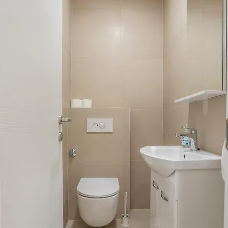 Apartment Coastal 1