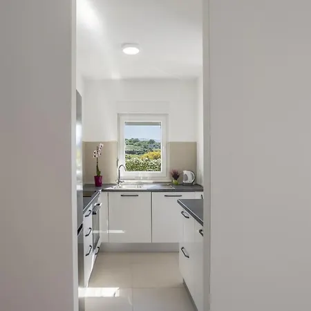 Apartment Coastal 1 *
